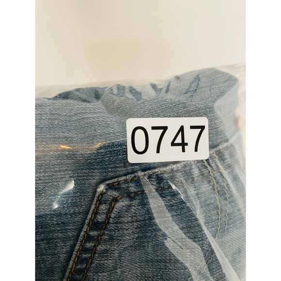 Levis 550 Jeans Mens 34x34 Relaxed Fit 100% Cotton Denim Distressed - Picture 16 of 16